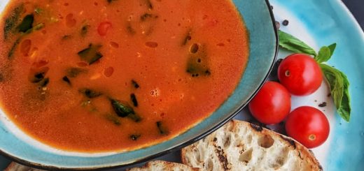 Tomato soup with cabbage